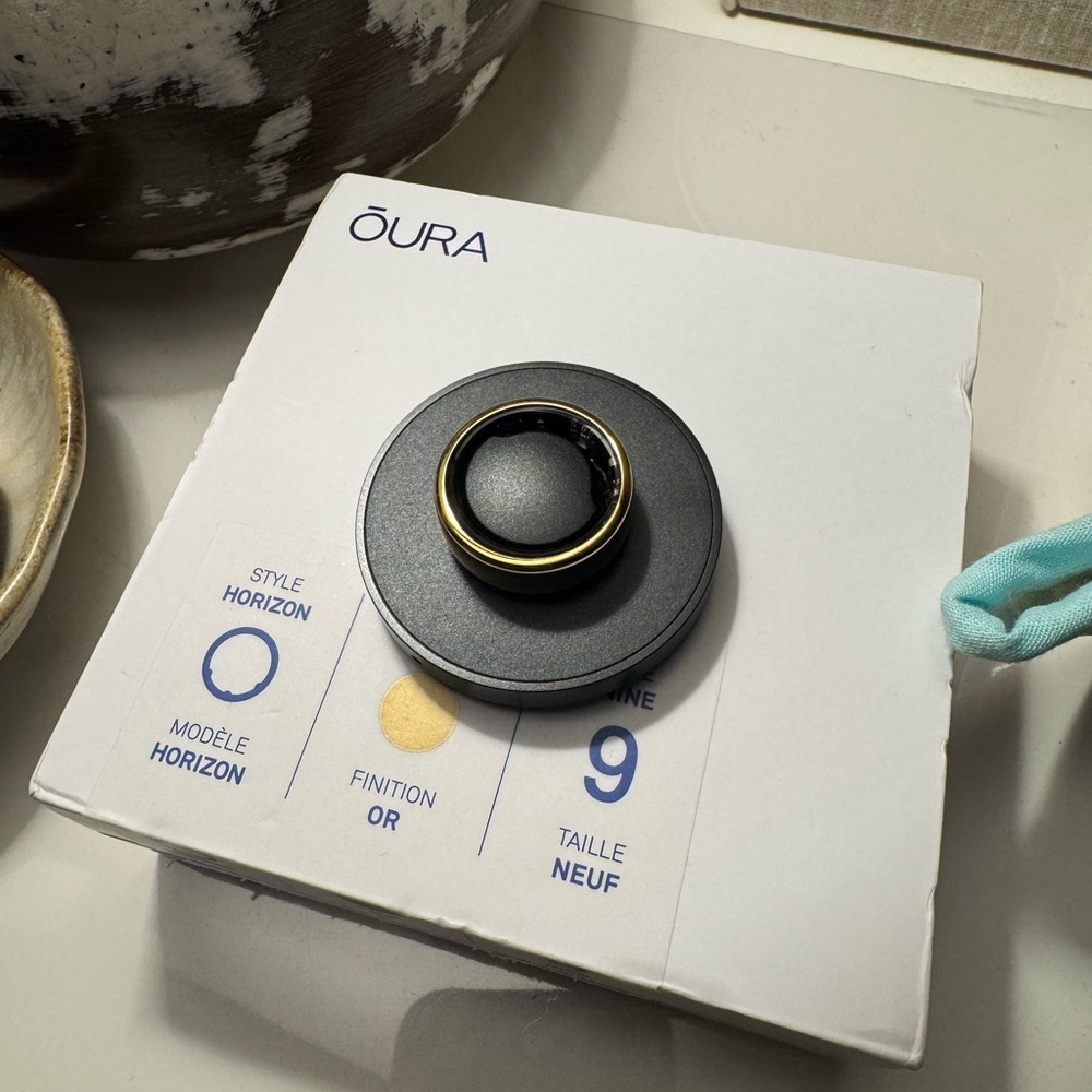 Gold Oura Gen 3 horizon ring